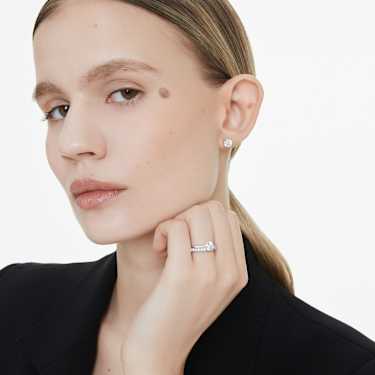 Eternity solitaire stud earrings - Image 7